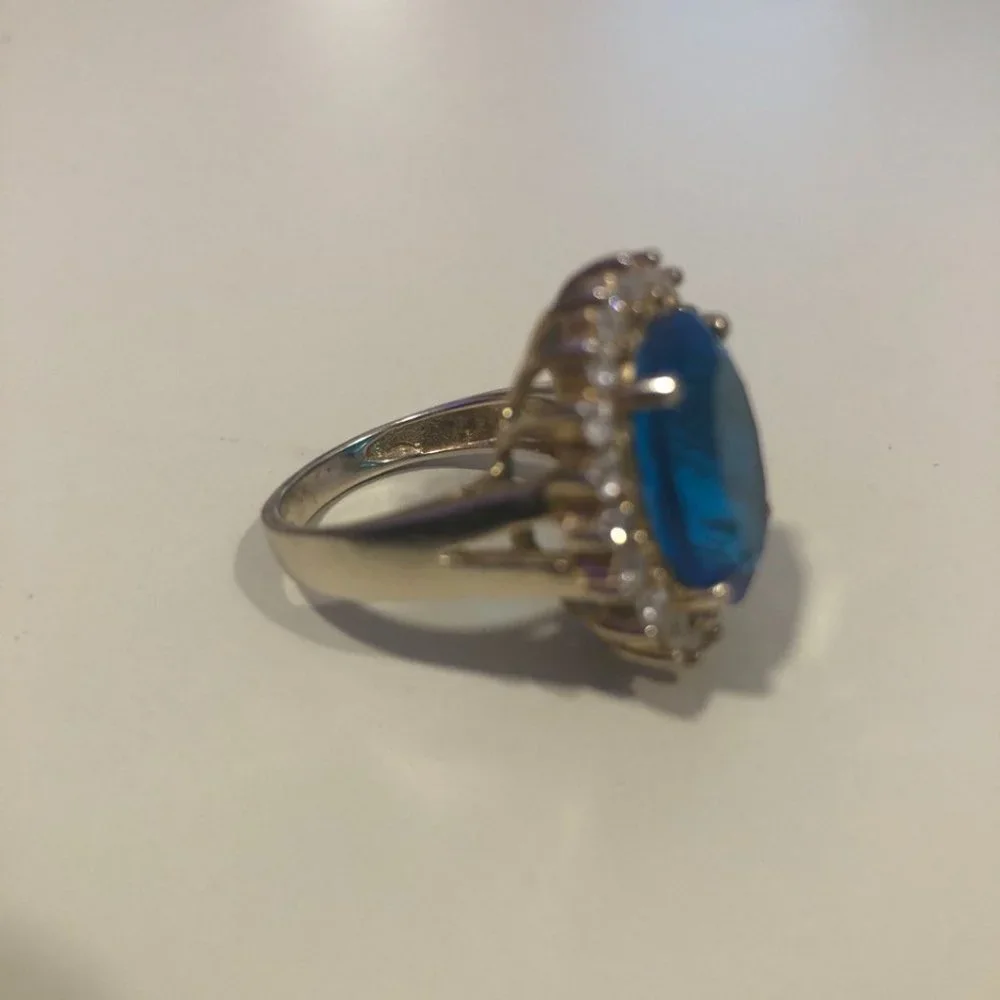 PRINSESS DIANA'S ring! gold plated  blue topaz  vintage Diana's ring, size 7 - Picture 2 of 7